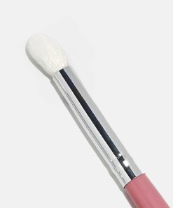 Alternative view of Paw Paw E126 Eye Blending Brush