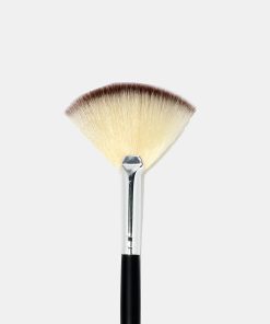 F17: Small Fan Brush