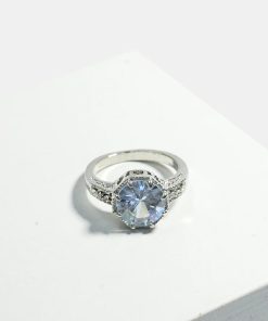 Alternative view of Large Engagement Style Ring